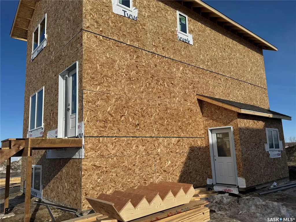 13 Clement Road Lanigan SK S0K 2M0