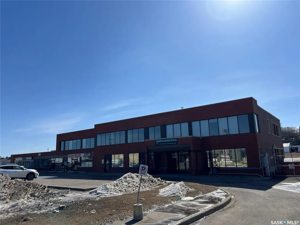 77 15th Street E Prince Albert SK S6V 1E9