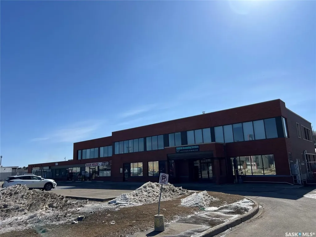 77 15th Street E Prince Albert SK S6V 1E9