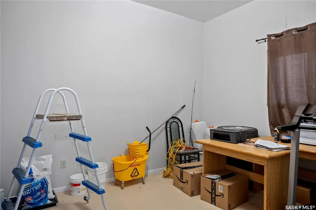 401 1st Street Montmartre SK S0G 3M0