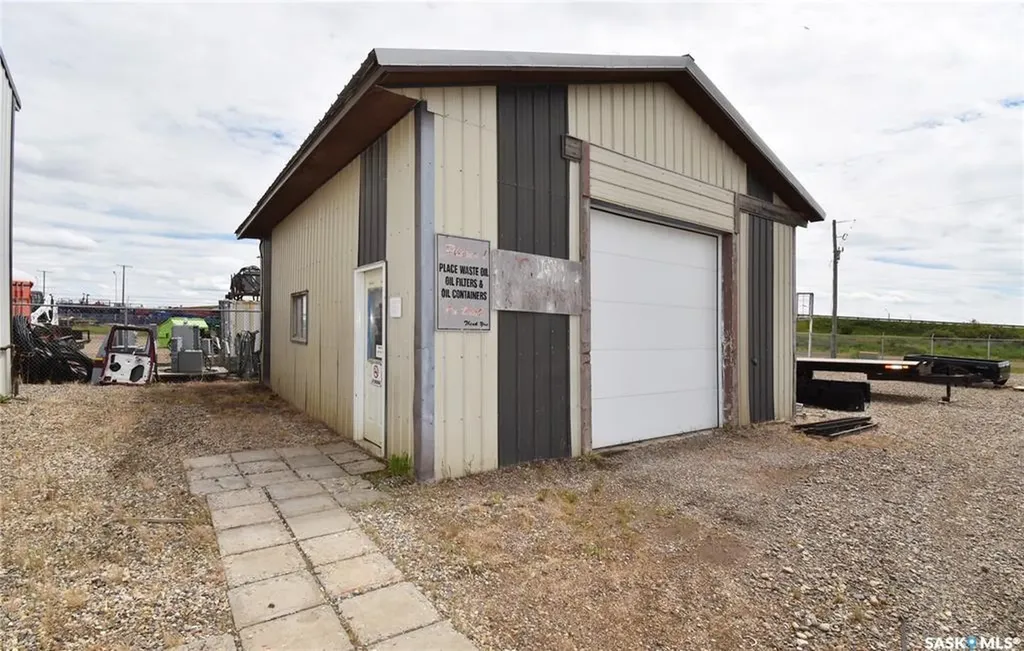 83-85 Escana Street Estevan SK S4A 0X1