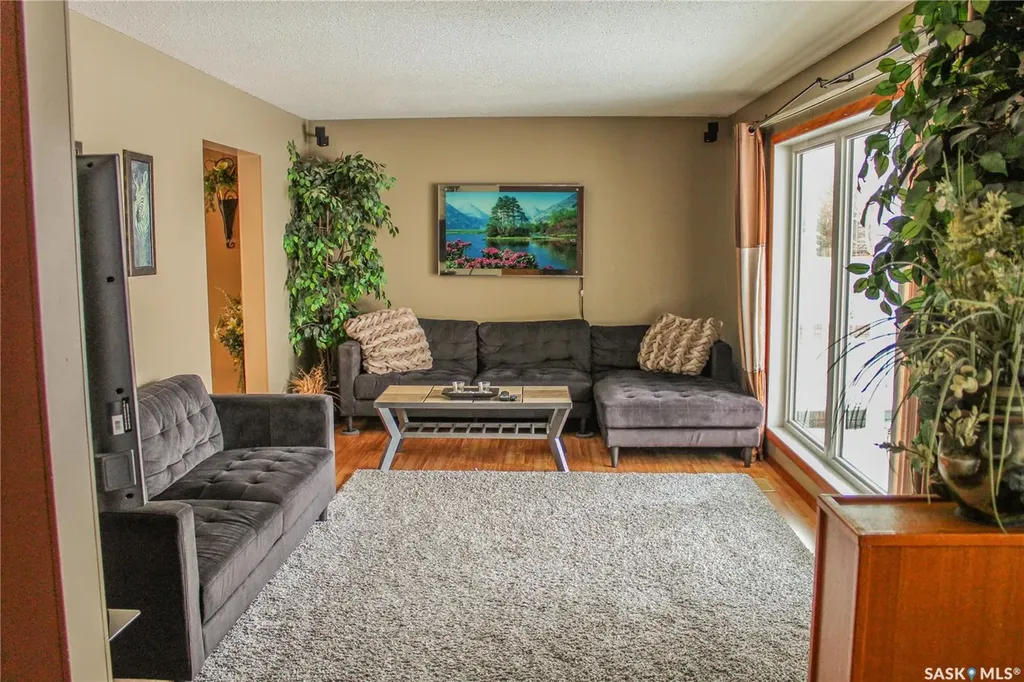 117 Saskatchewan Crescent Kinistino SK S0J 0A6