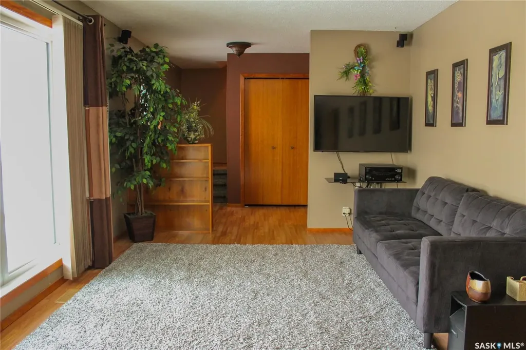 117 Saskatchewan Crescent Kinistino SK S0J 0A6