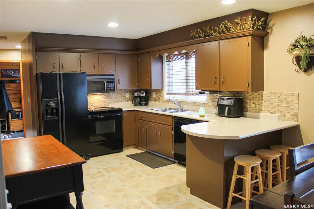 117 Saskatchewan Crescent Kinistino SK S0J 0A6