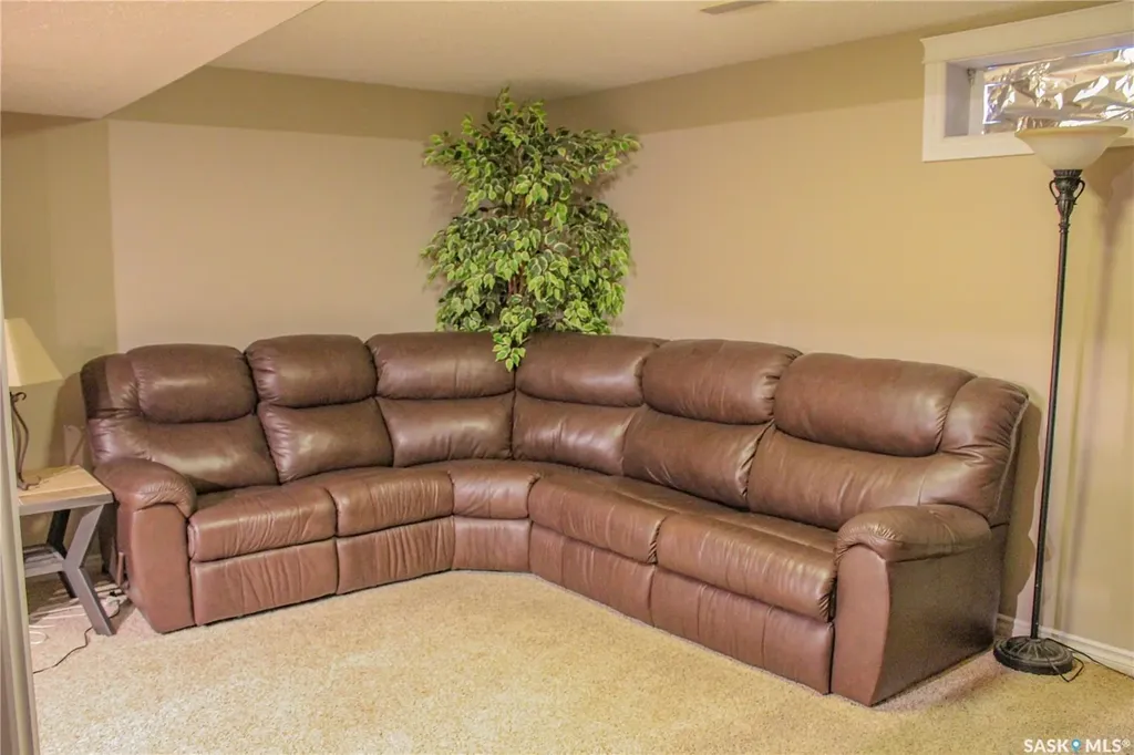 117 Saskatchewan Crescent Kinistino SK S0J 0A6