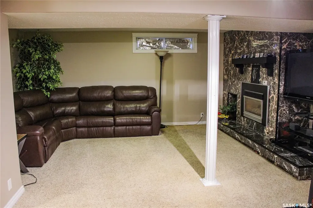 117 Saskatchewan Crescent Kinistino SK S0J 0A6