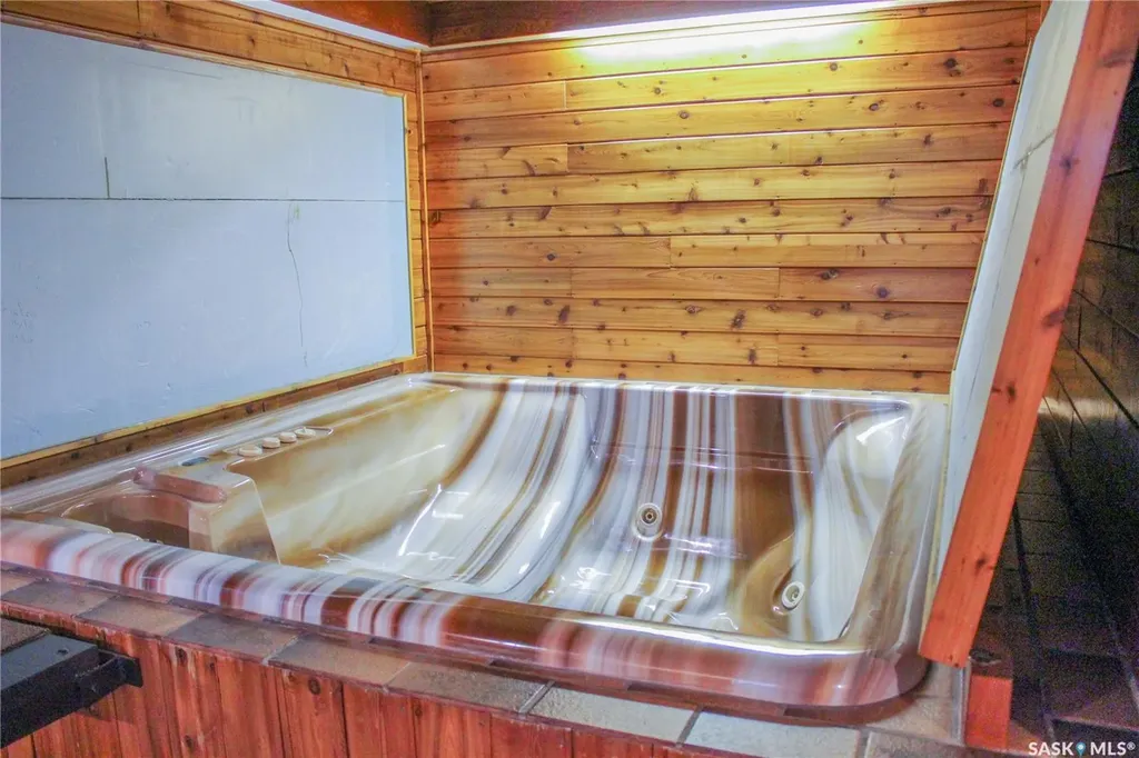 117 Saskatchewan Crescent Kinistino SK S0J 0A6