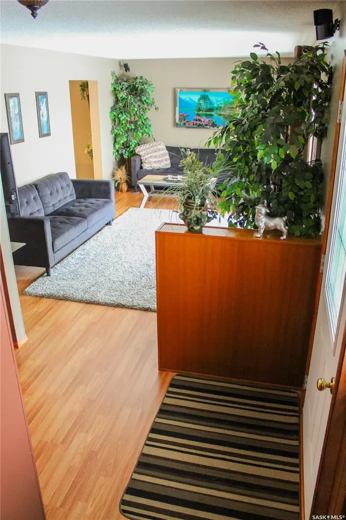 117 Saskatchewan Crescent Kinistino SK S0J 0A6