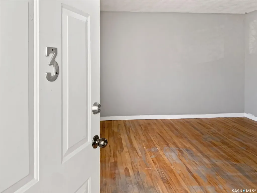 301 Cheadle Street E Swift Current SK S9H 1G5