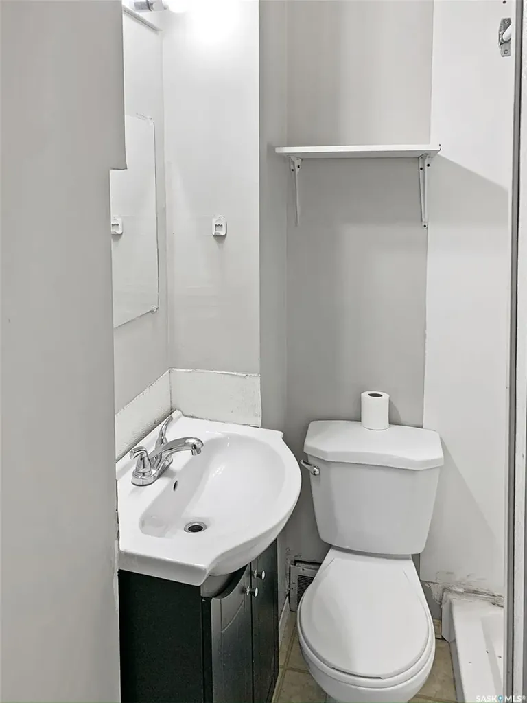301 Cheadle Street E Swift Current SK S9H 1G5