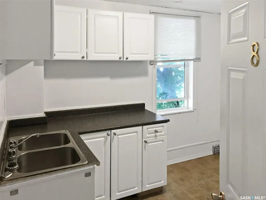 301 Cheadle Street E Swift Current SK S9H 1G5