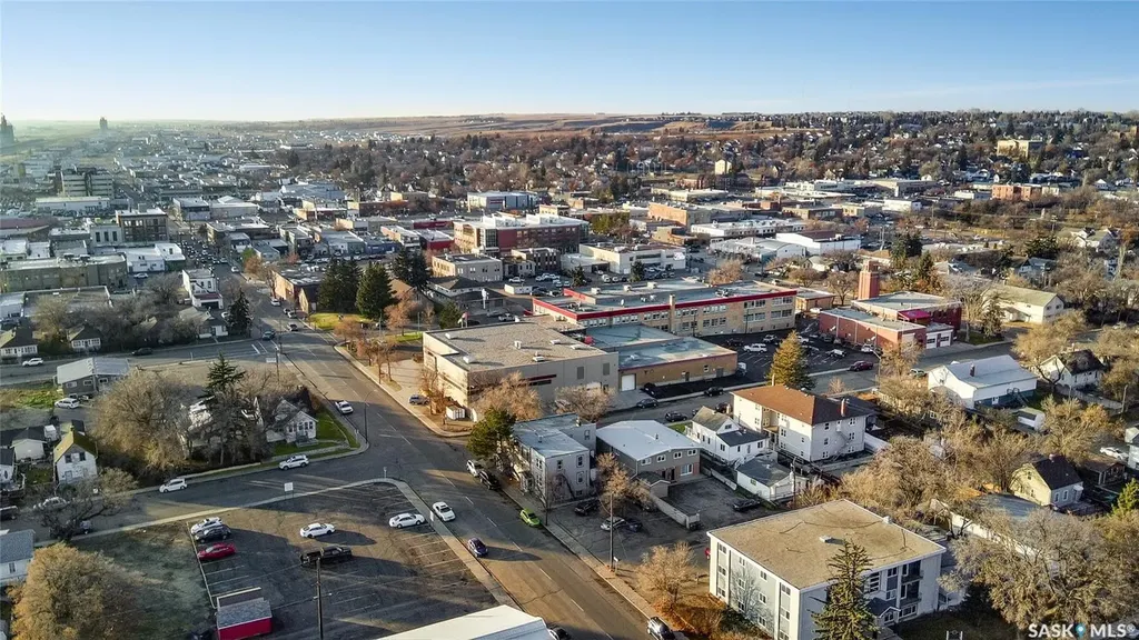 301 Cheadle Street E Swift Current SK S9H 1G5