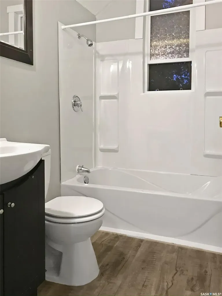301 Cheadle Street E Swift Current SK S9H 1G5