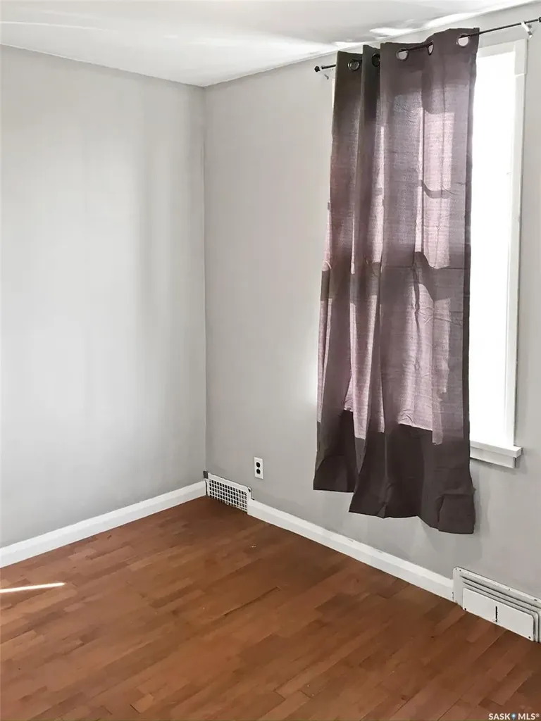 301 Cheadle Street E Swift Current SK S9H 1G5