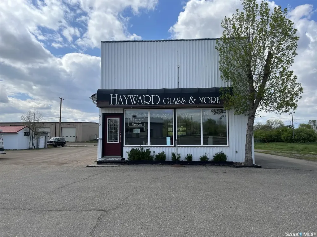 215 4 Highway N Rosetown SK S0L 2V0