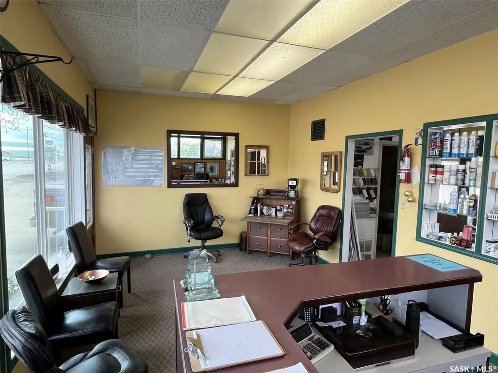 215 4 Highway N Rosetown SK S0L 2V0