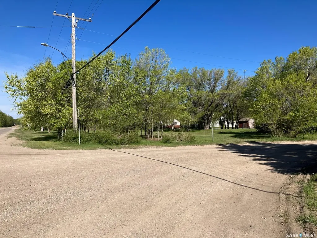 100-104 Princess Street Nipawin SK S0E 1E0