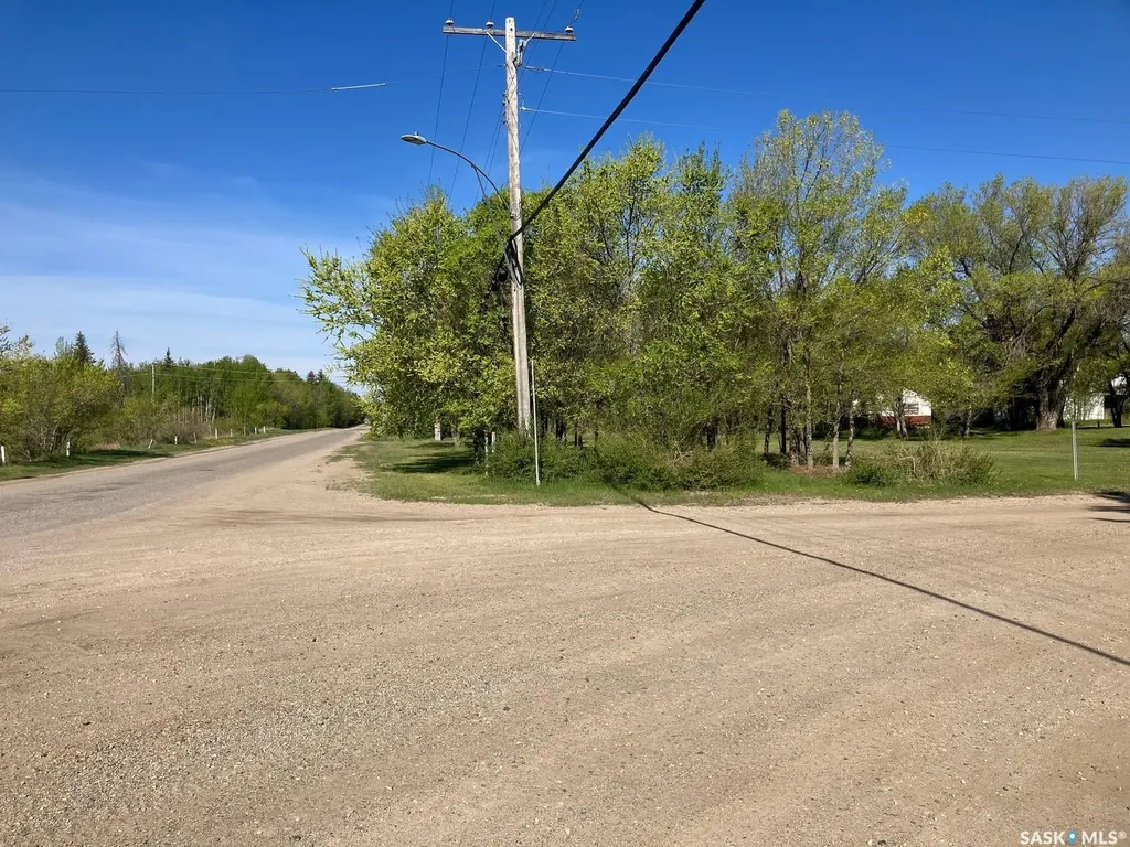 100-104 Princess Street Nipawin SK S0E 1E0