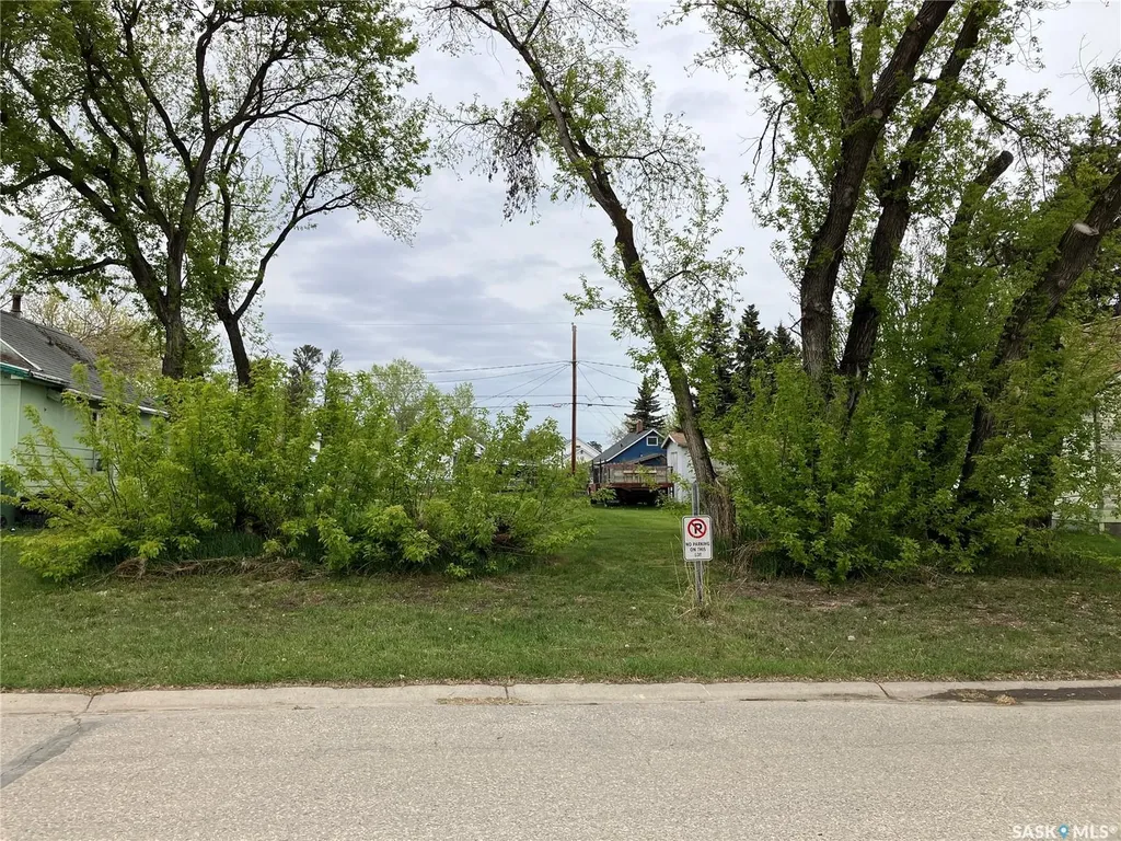 405 8th Avenue W Nipawin SK S0E 1E0