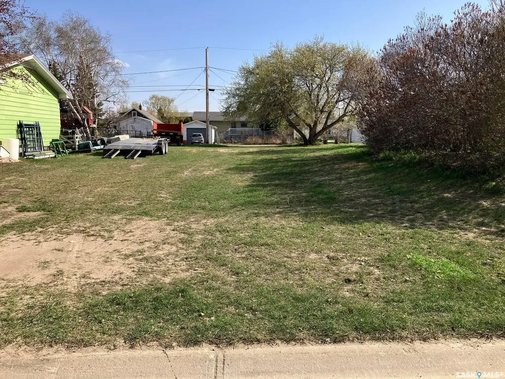 602 7th Avenue W Nipawin SK S0E 1E0