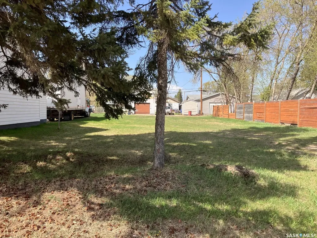 405 10th Avenue W Nipawin SK S0E 1E0