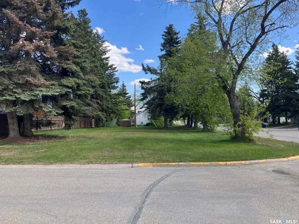911 7th Street W Nipawin SK S0E 1E0