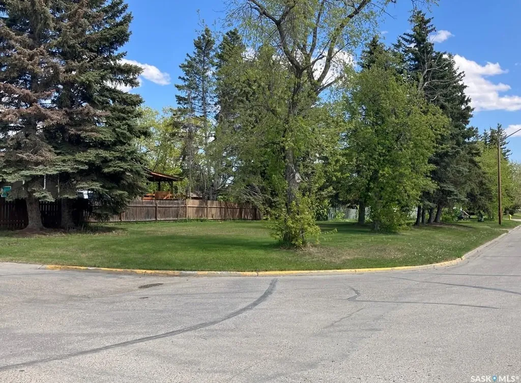 911 7th Street W Nipawin SK S0E 1E0