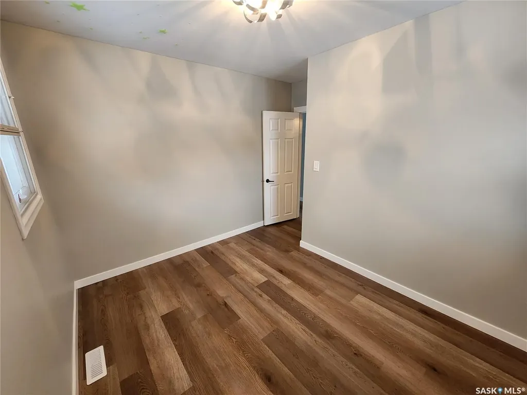 1533 Young Street Estevan SK S4A 0J5