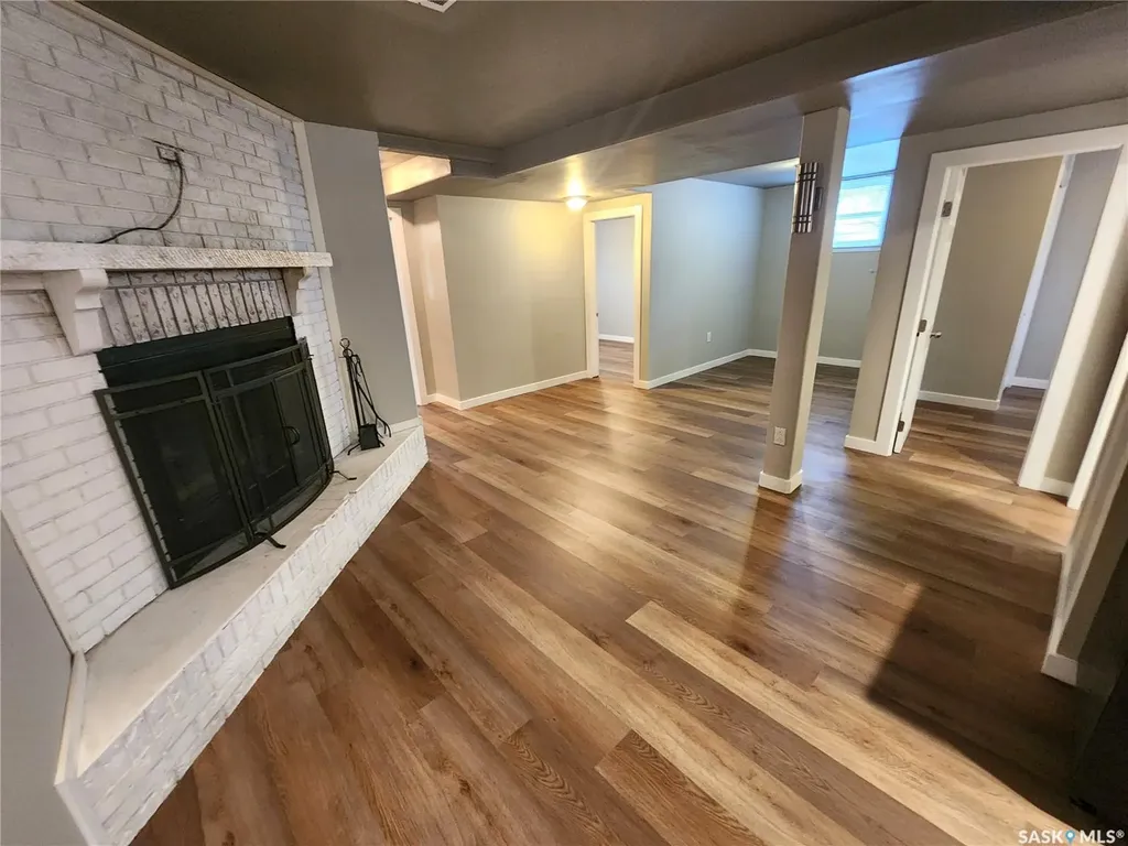 1533 Young Street Estevan SK S4A 0J5