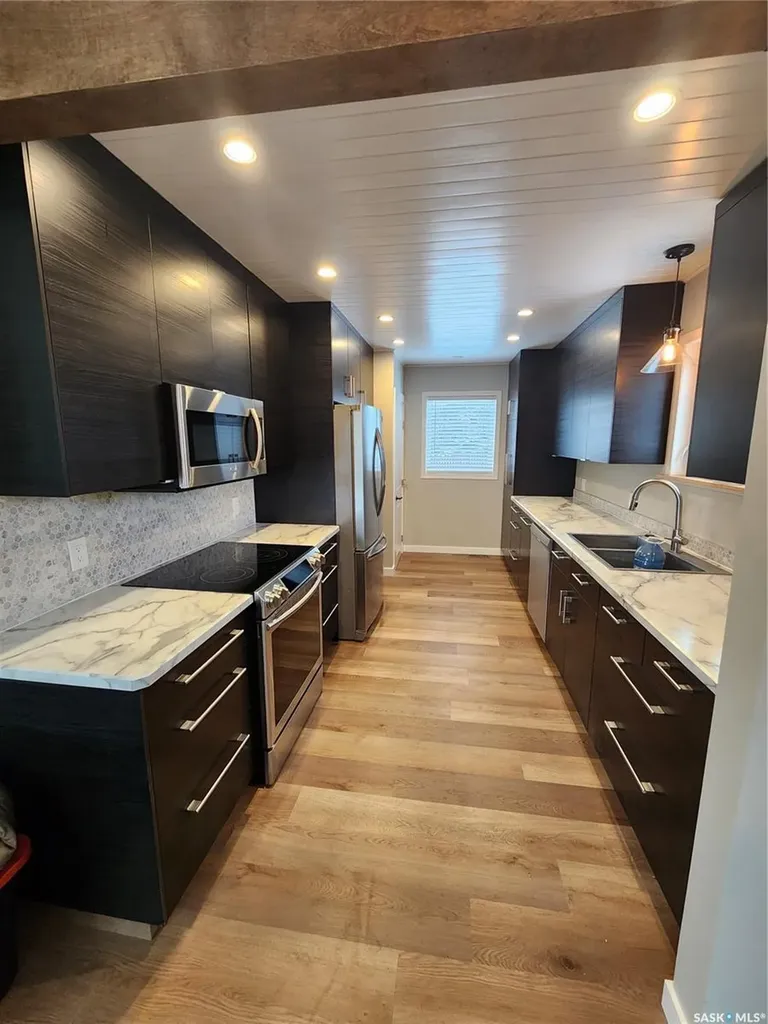 1533 Young Street Estevan SK S4A 0J5