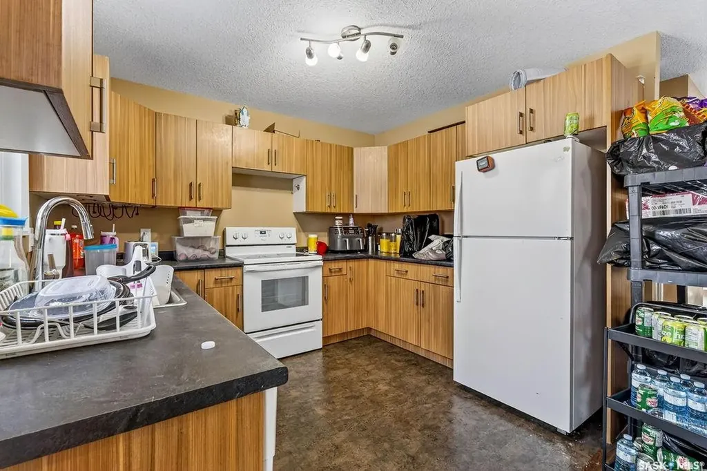 1812/1816 16th Street W Prince Albert SK S6V 5Y2