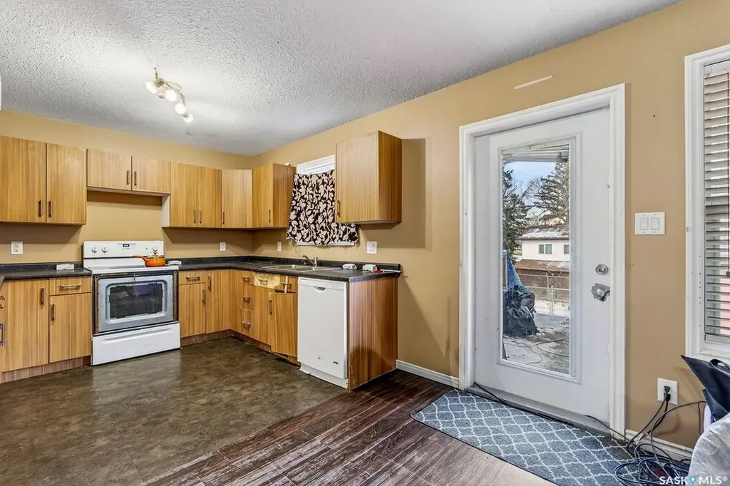 1812/1816 16th Street W Prince Albert SK S6V 5Y2
