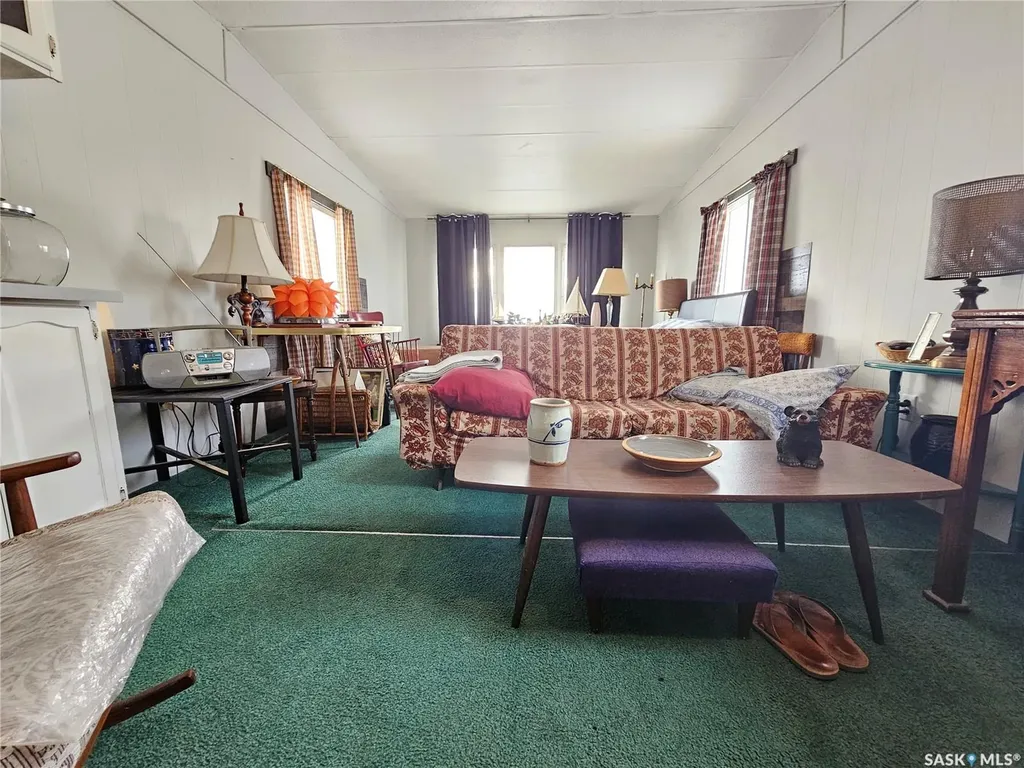702 Railway Avenue Arcola SK S0C 0G0