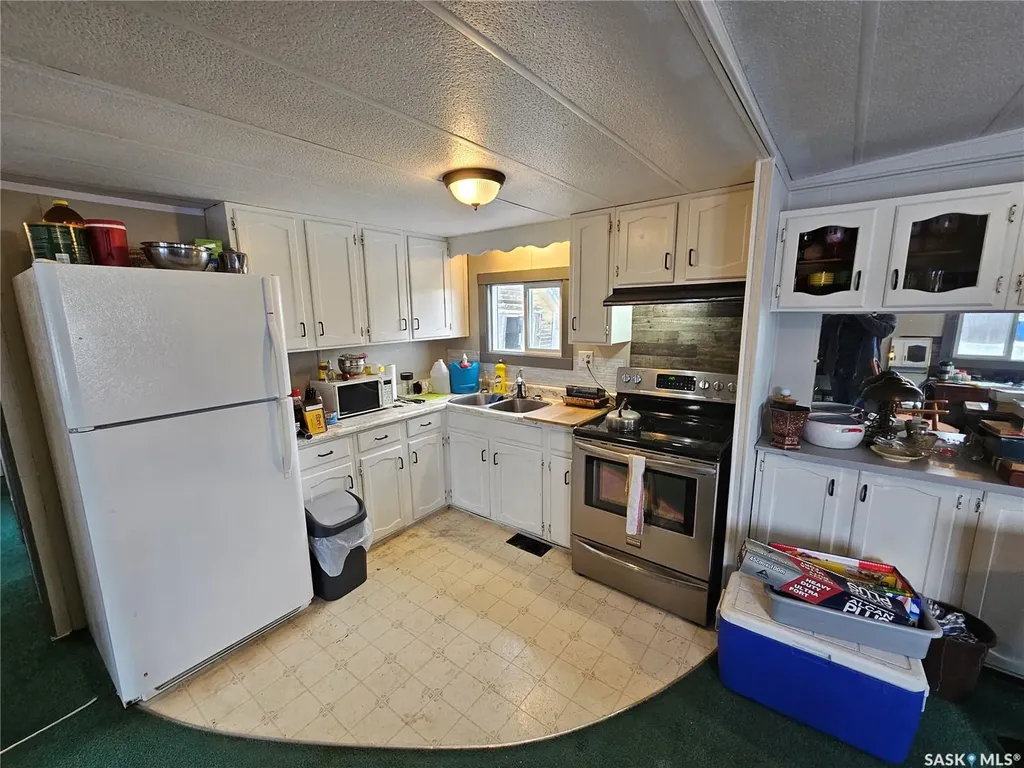 702 Railway Avenue Arcola SK S0C 0G0