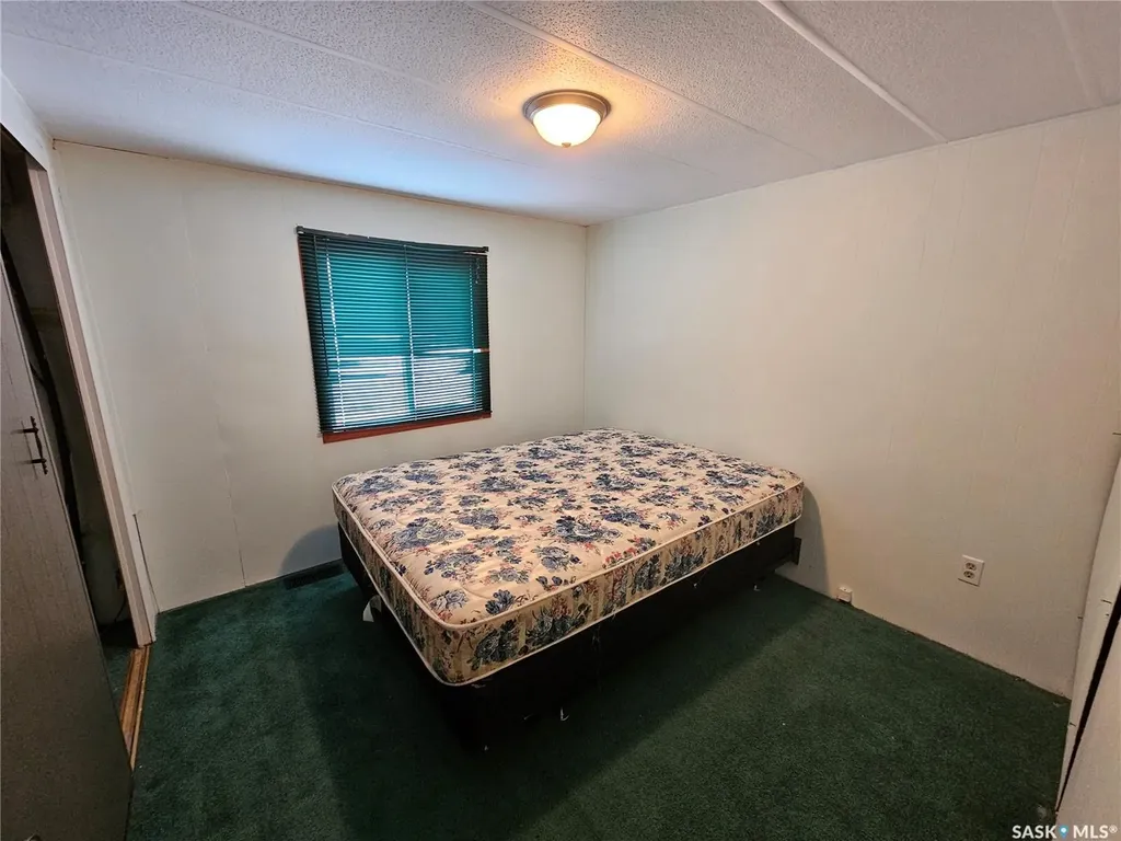 702 Railway Avenue Arcola SK S0C 0G0