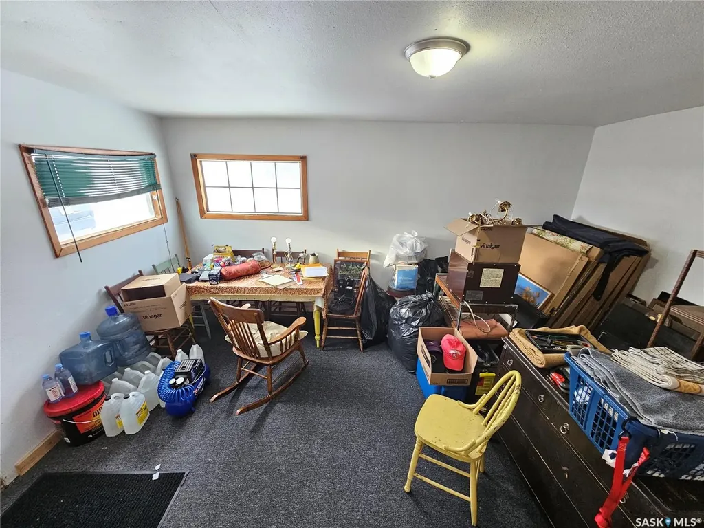 702 Railway Avenue Arcola SK S0C 0G0
