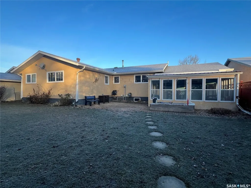 235 George Crescent Esterhazy SK S0A 0X0