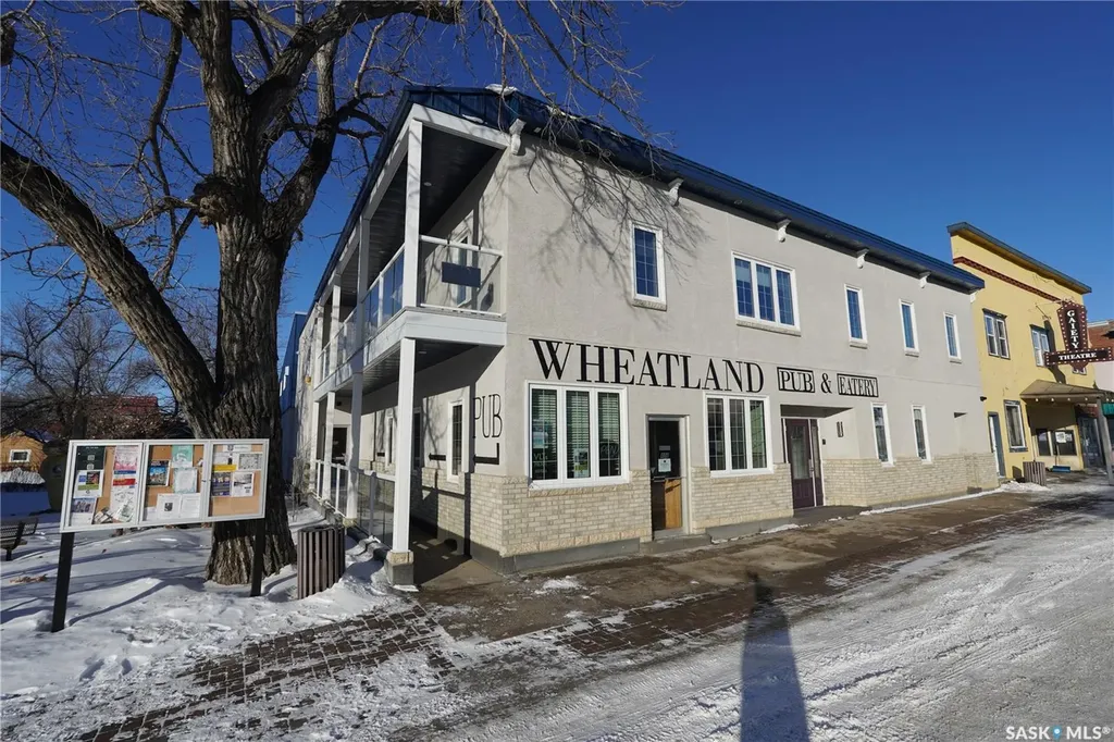 408 Main Street Gravelbourg SK S0H 1X0