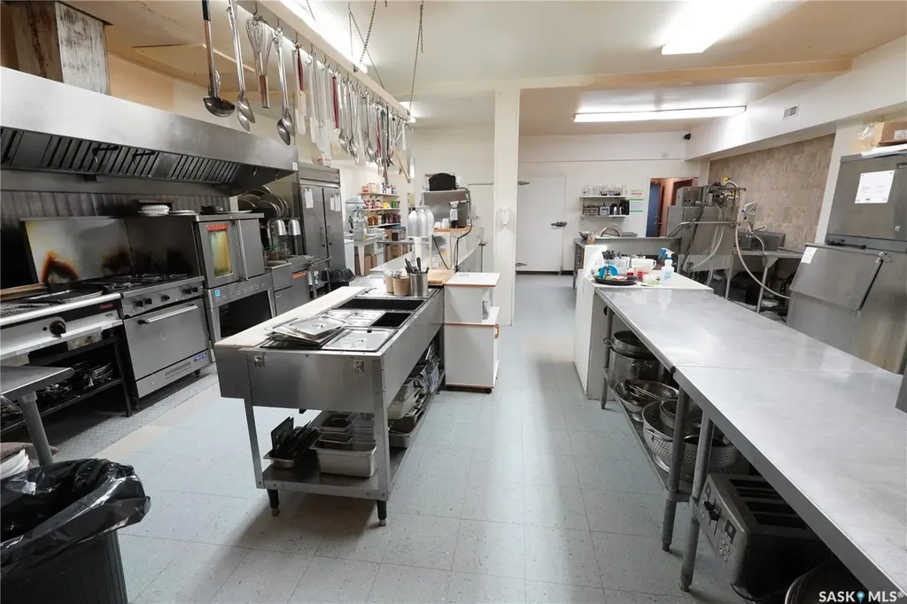 408 Main Street Gravelbourg SK S0H 1X0