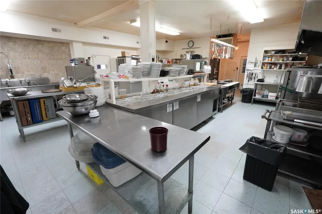 408 Main Street Gravelbourg SK S0H 1X0