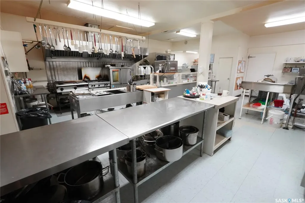 408 Main Street Gravelbourg SK S0H 1X0