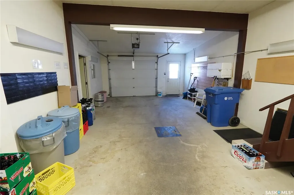 408 Main Street Gravelbourg SK S0H 1X0