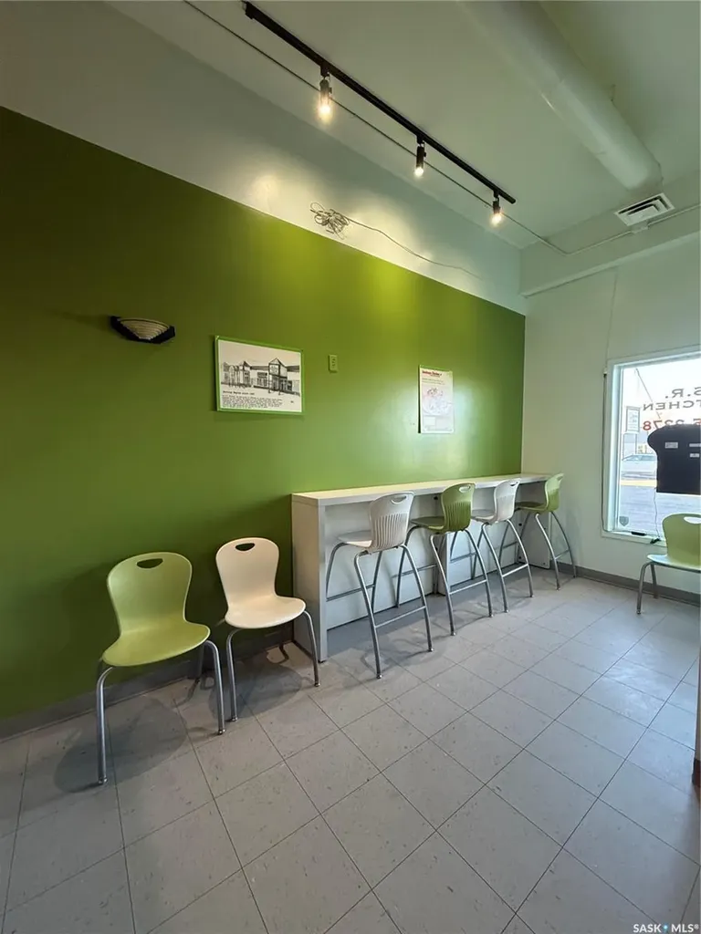 6843 Rochdale Boulevard Regina SK S4X 2Z2