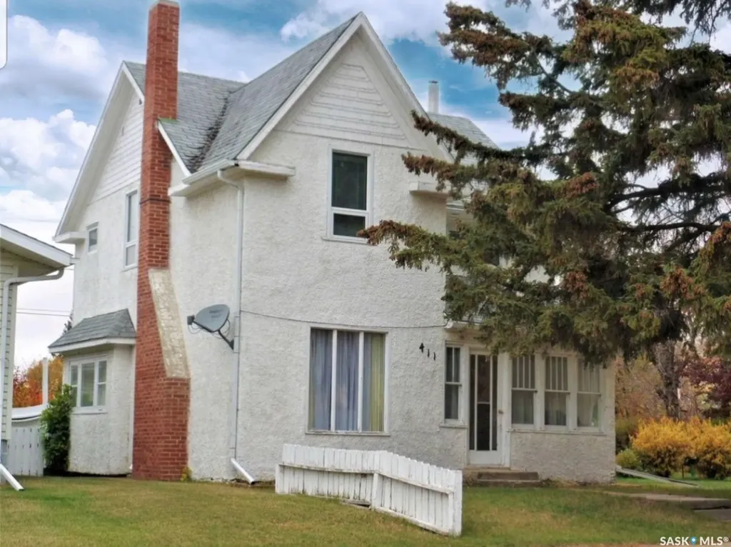411 1st Street W Wilkie SK S0K 4W0