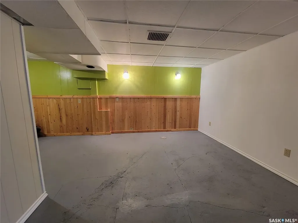 411 1st Street W Wilkie SK S0K 4W0