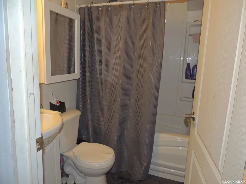 918 Albert Street Estevan SK S4A 1S3