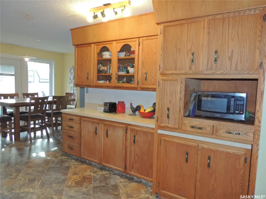 918 Albert Street Estevan SK S4A 1S3