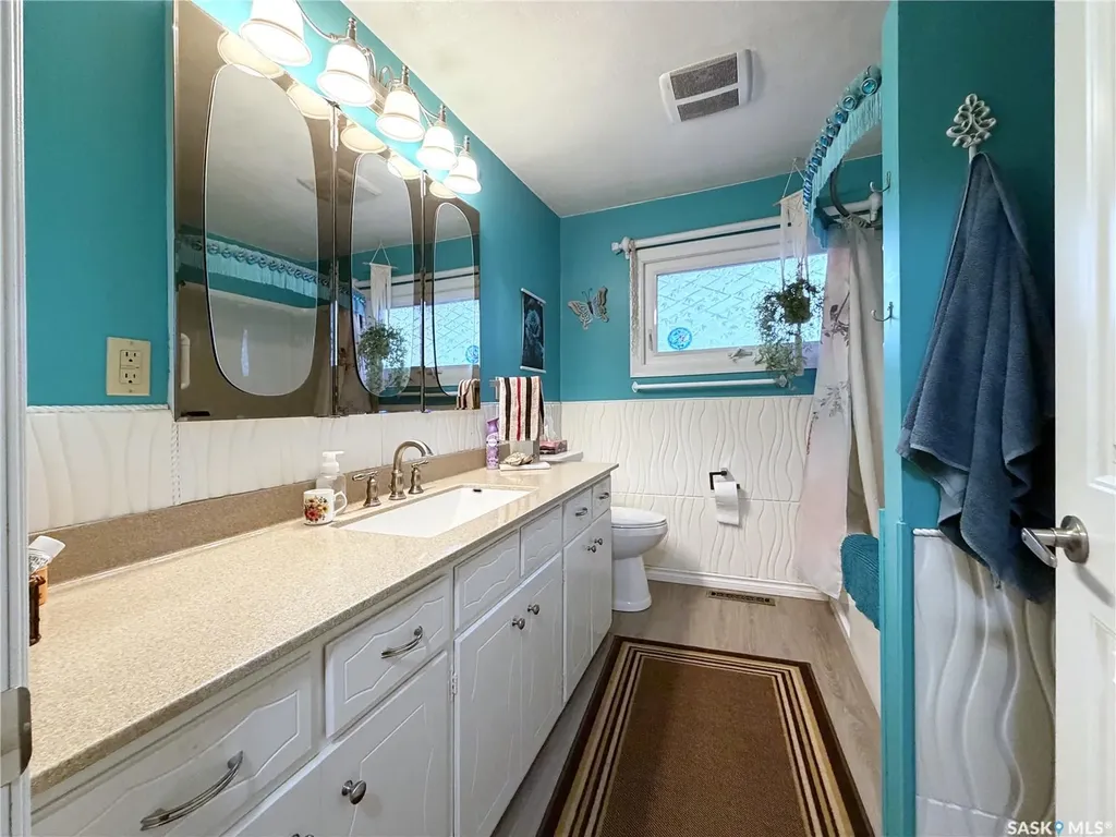 1442 Nicholson Road Estevan SK S4A 1T8