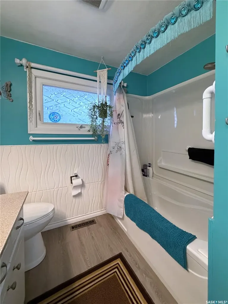 1442 Nicholson Road Estevan SK S4A 1T8