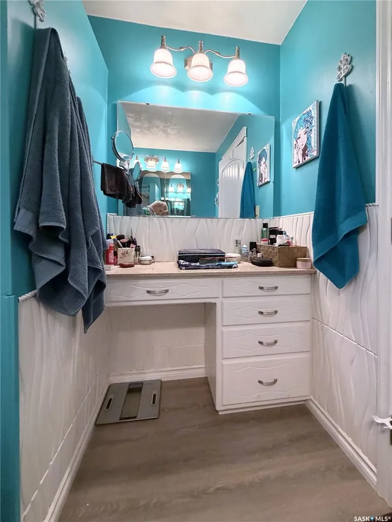 1442 Nicholson Road Estevan SK S4A 1T8